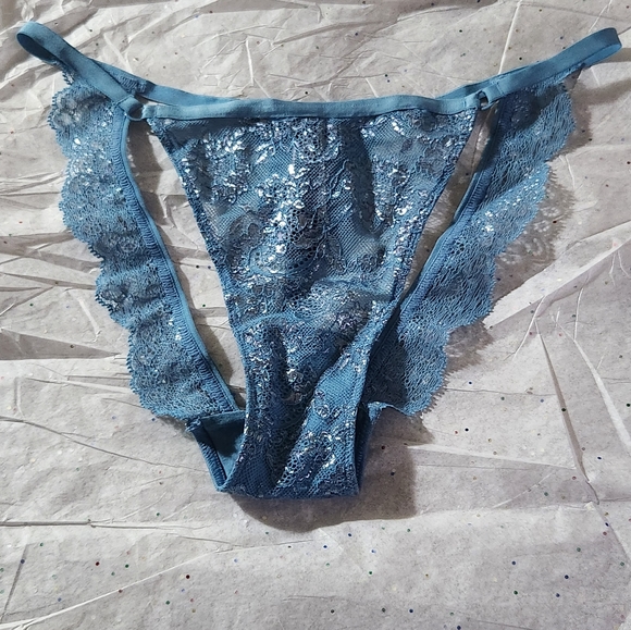 Victoria's Secret Very Sexy Eyelash Lace String Bikini in Silky Blue - Picture 5 of 8